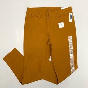 Old Navy pixie mid rise ankle stretch pants size 4